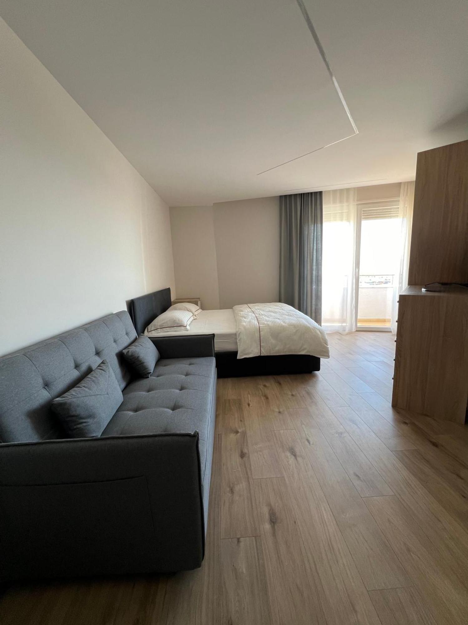 Appartement Port View 2 *